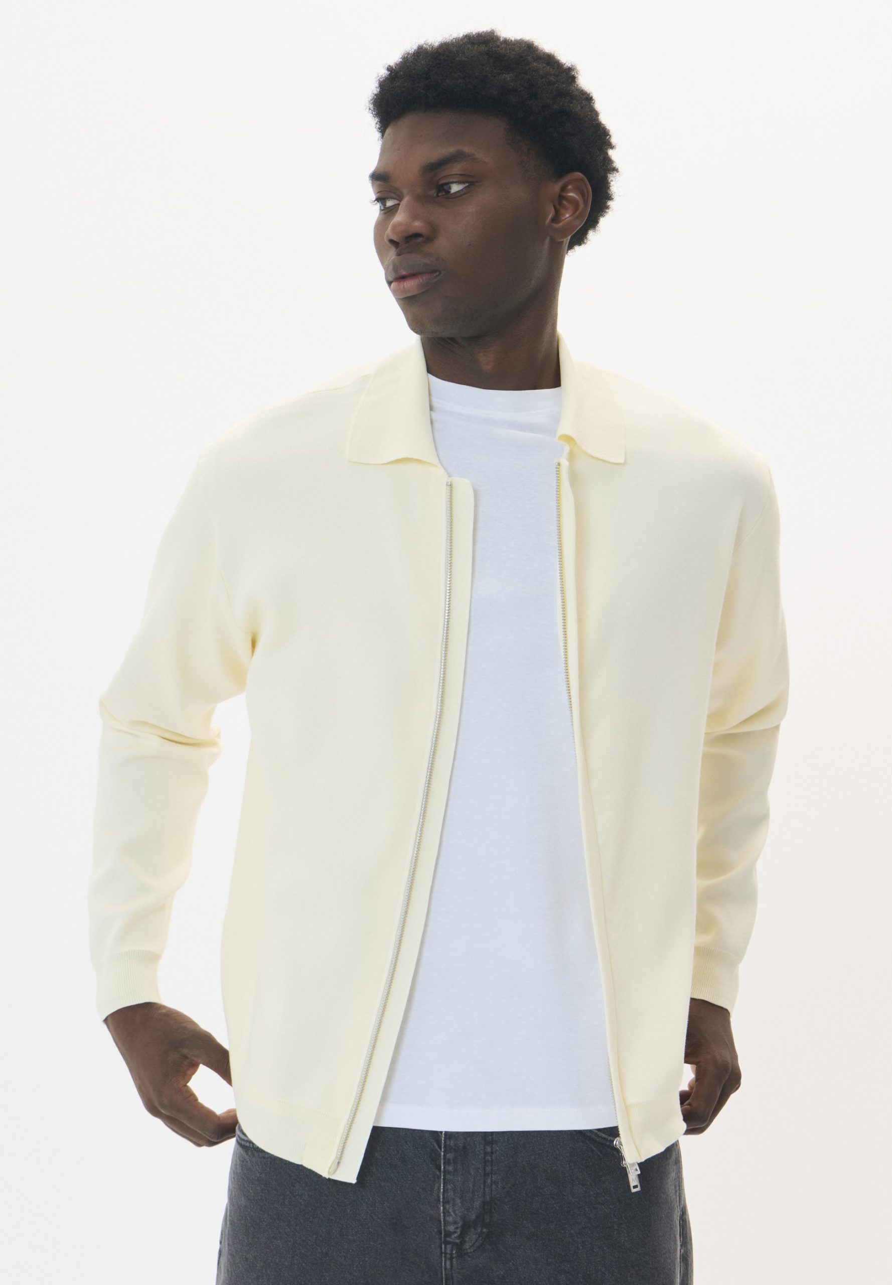 cardigan-bianco-uomo-308krl-1.jpg