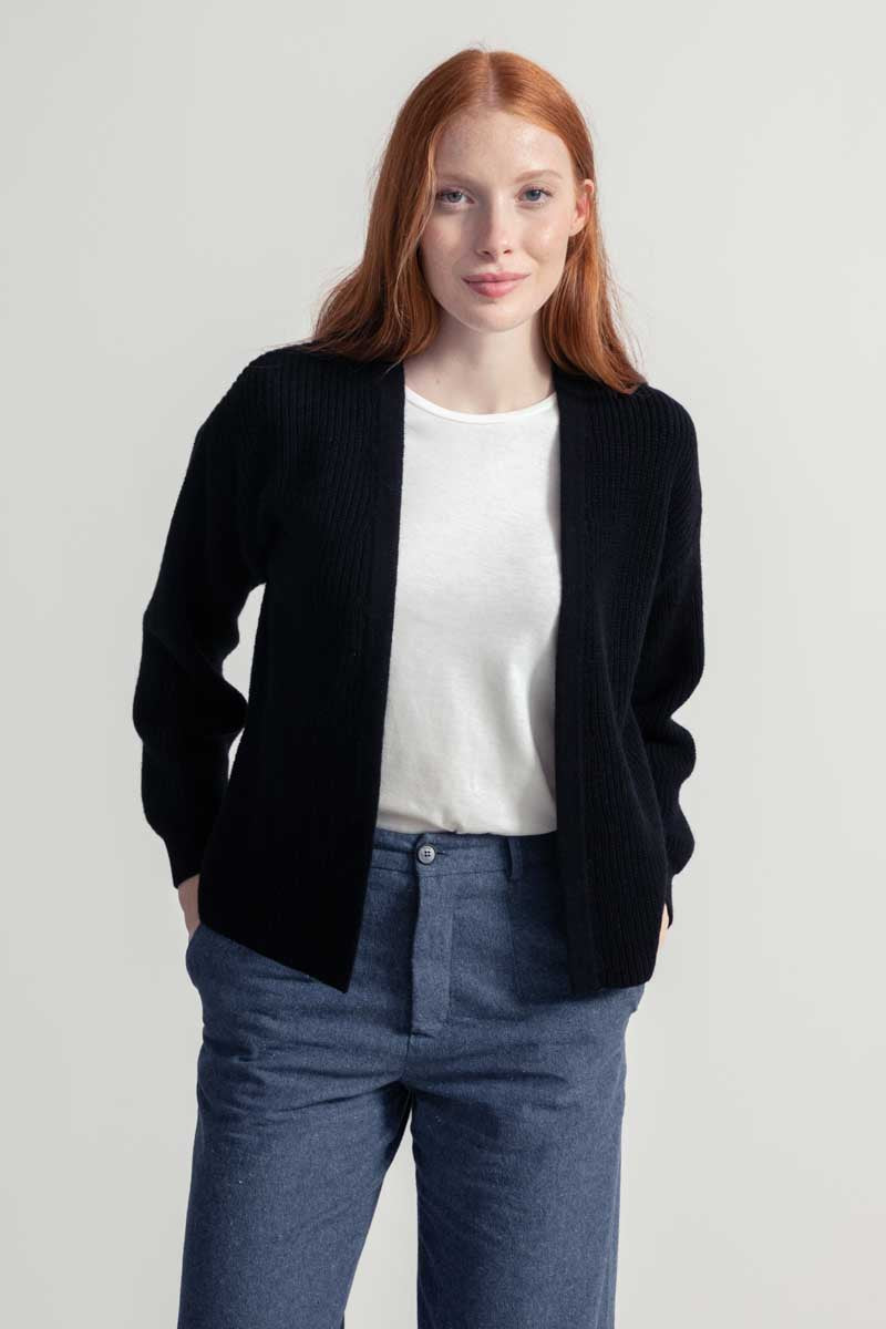 cardigan-corto-nero-546fvg-1.jpg