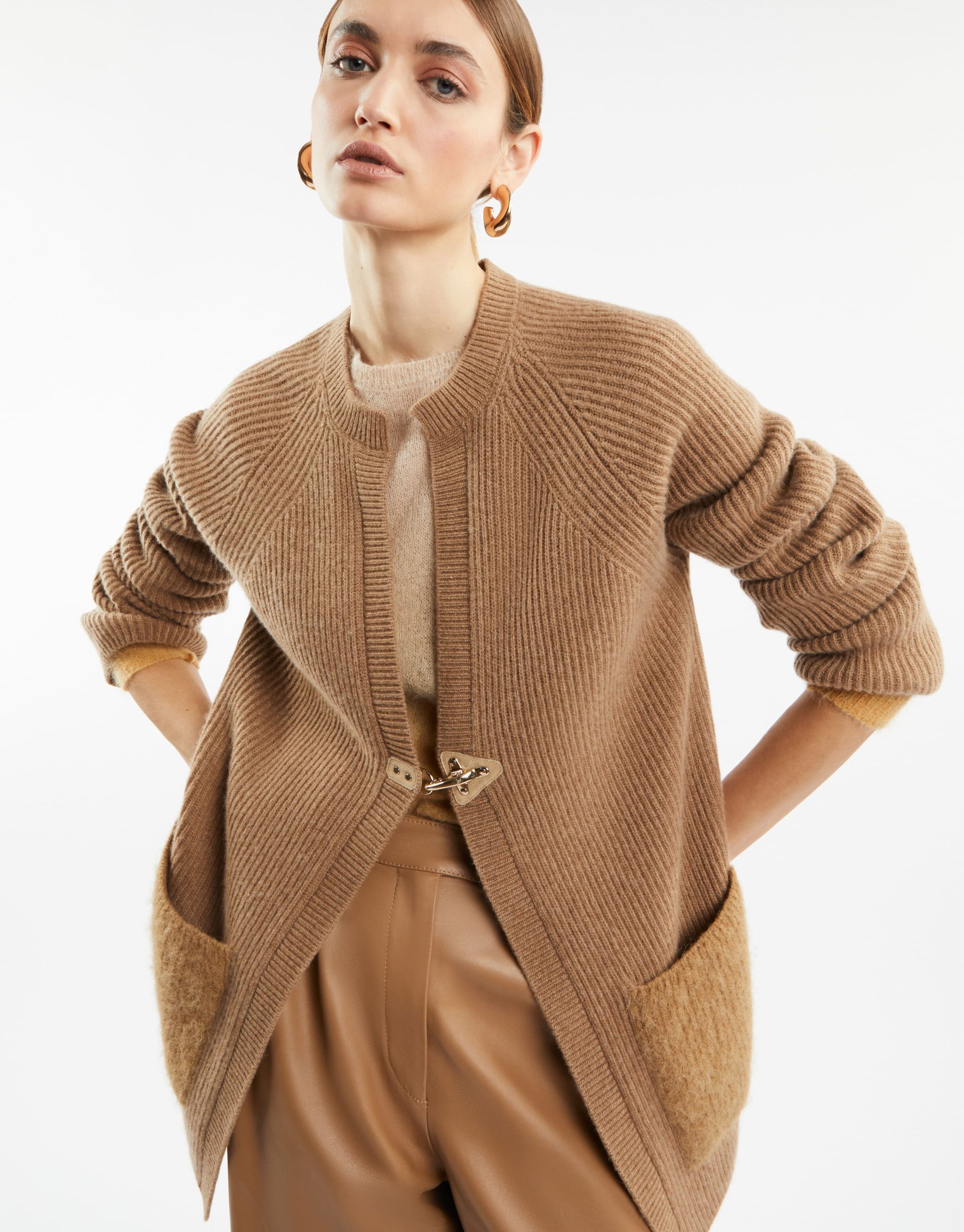 cardigan-in-cashmere-898oqx-1.jpg