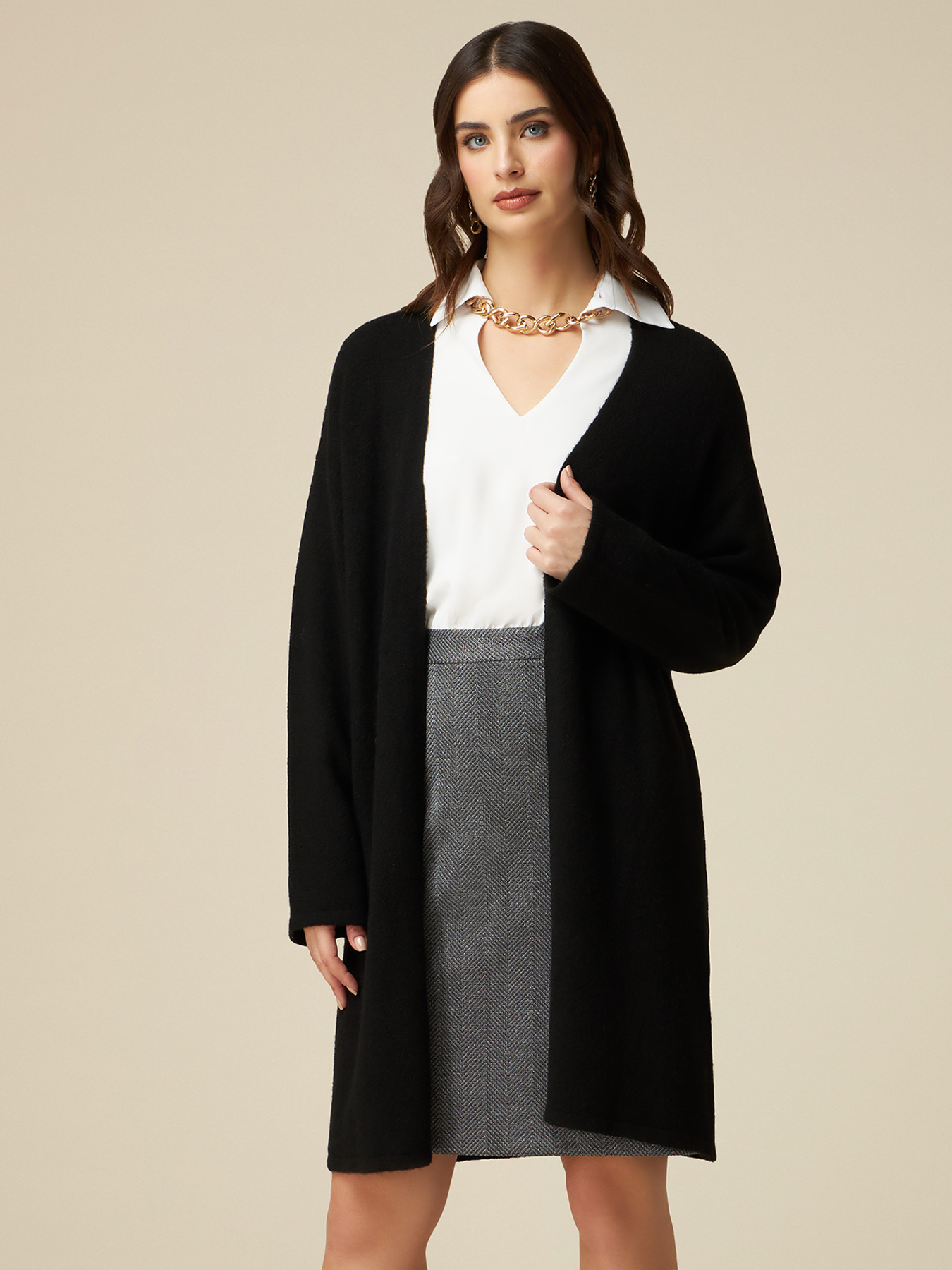 cardigan-lungo-nero-lana-donna-853guw-1.jpg